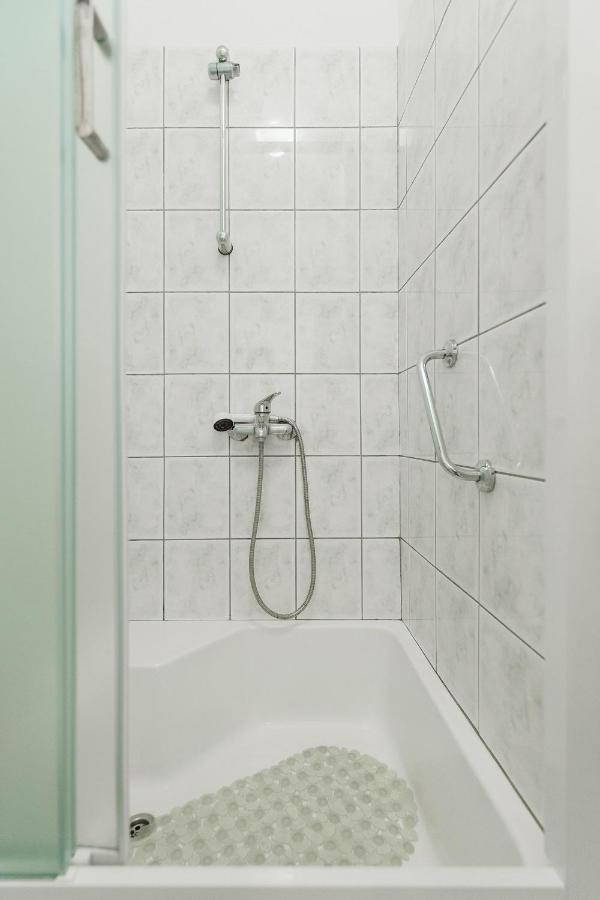 Apartment Kuzmanic Lokva Rogoznica Kültér fotó